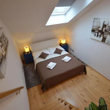 شقة Attic Josefov Mit Eigener Terrasse By Interhome *