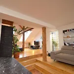 Attic Josefov Mit Eigener Terrasse By Interhome براغ