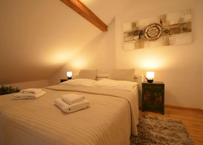 Attic Josefov Mit Eigener Terrasse By Interhome Lägenhet *